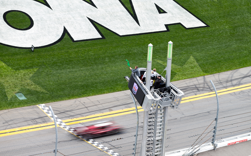 Illustration for article titled Here's All the Action From The Start Of The 24 Hours of Daytona